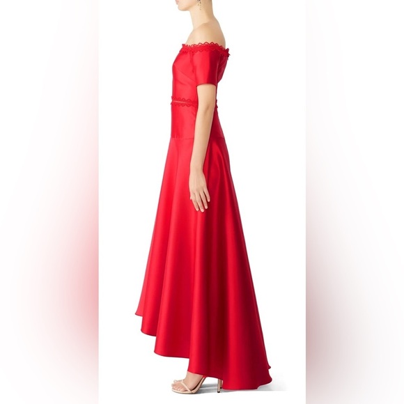 Monique Lhuillier Off Shoulder Red Mikado Gown size 2. - Picture 5 of 7